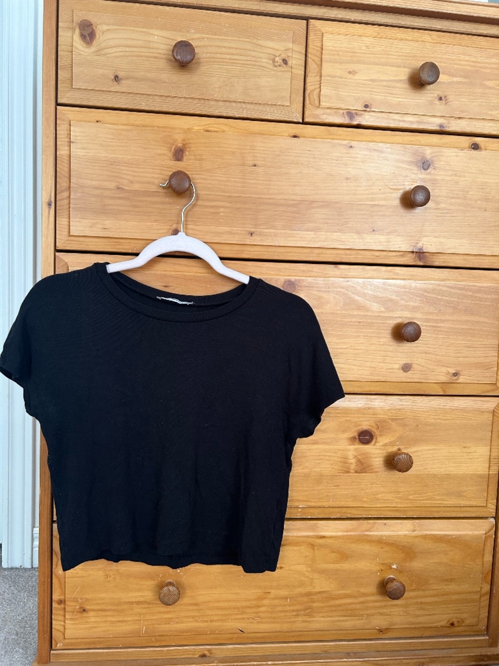 Black Cropped T